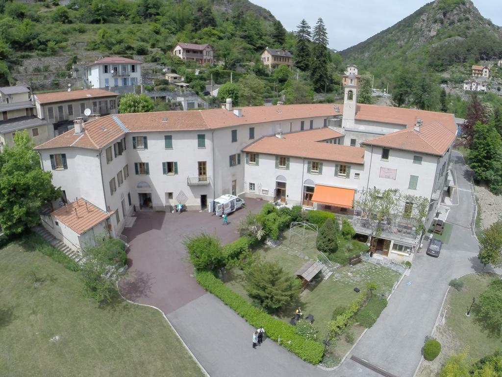 Le Prieure Hotel Saint-Dalmas-de-Tende Buitenkant foto