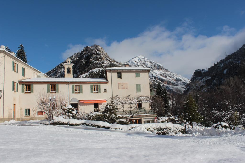 Le Prieure Hotel Saint-Dalmas-de-Tende Buitenkant foto
