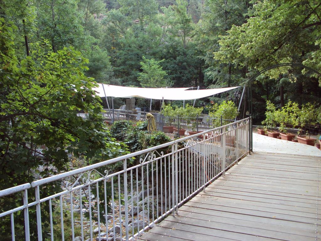 Le Prieure Hotel Saint-Dalmas-de-Tende Buitenkant foto