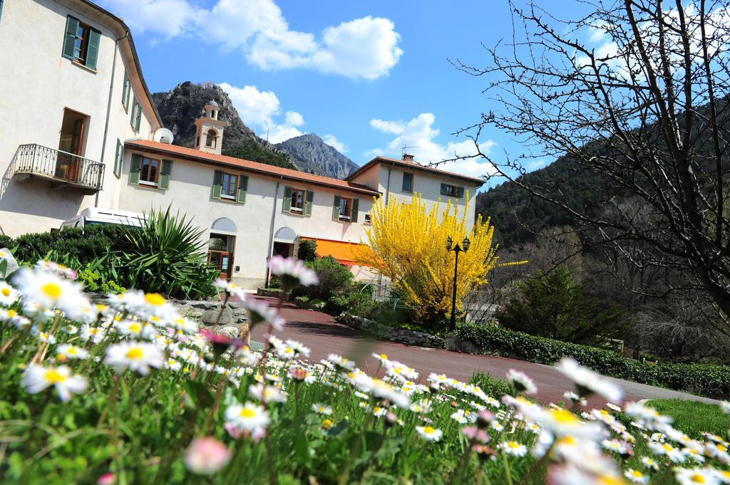 Le Prieure Hotel Saint-Dalmas-de-Tende Buitenkant foto