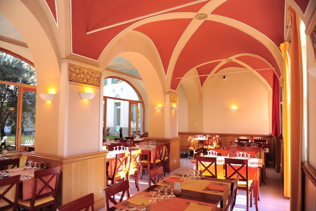Le Prieure Hotel Saint-Dalmas-de-Tende Buitenkant foto